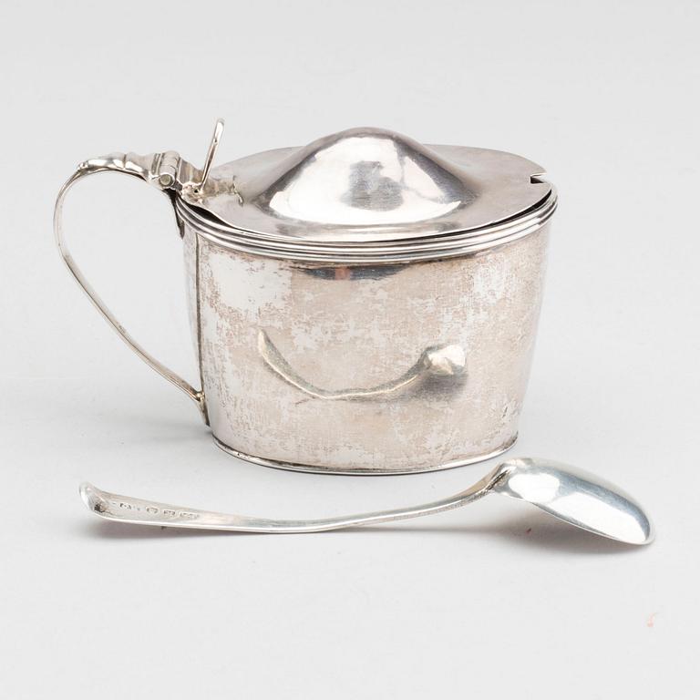 SENAPSSKÅL OCH SKED, silver, London, 1802 SAMT 1805-6.