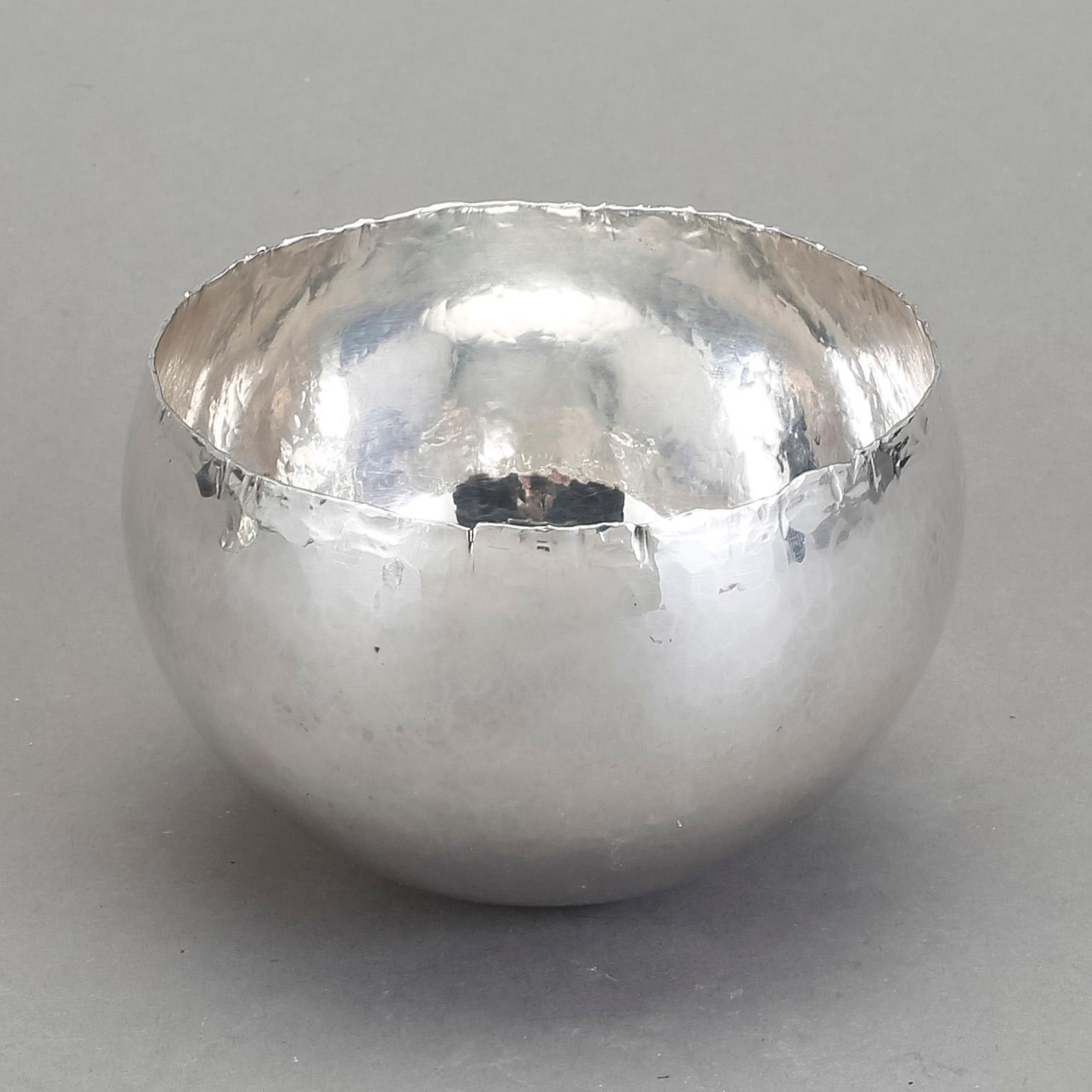 SKÅL, sterling silver, Rey Urban, Stockholm, 1986. Vikt 314 g.