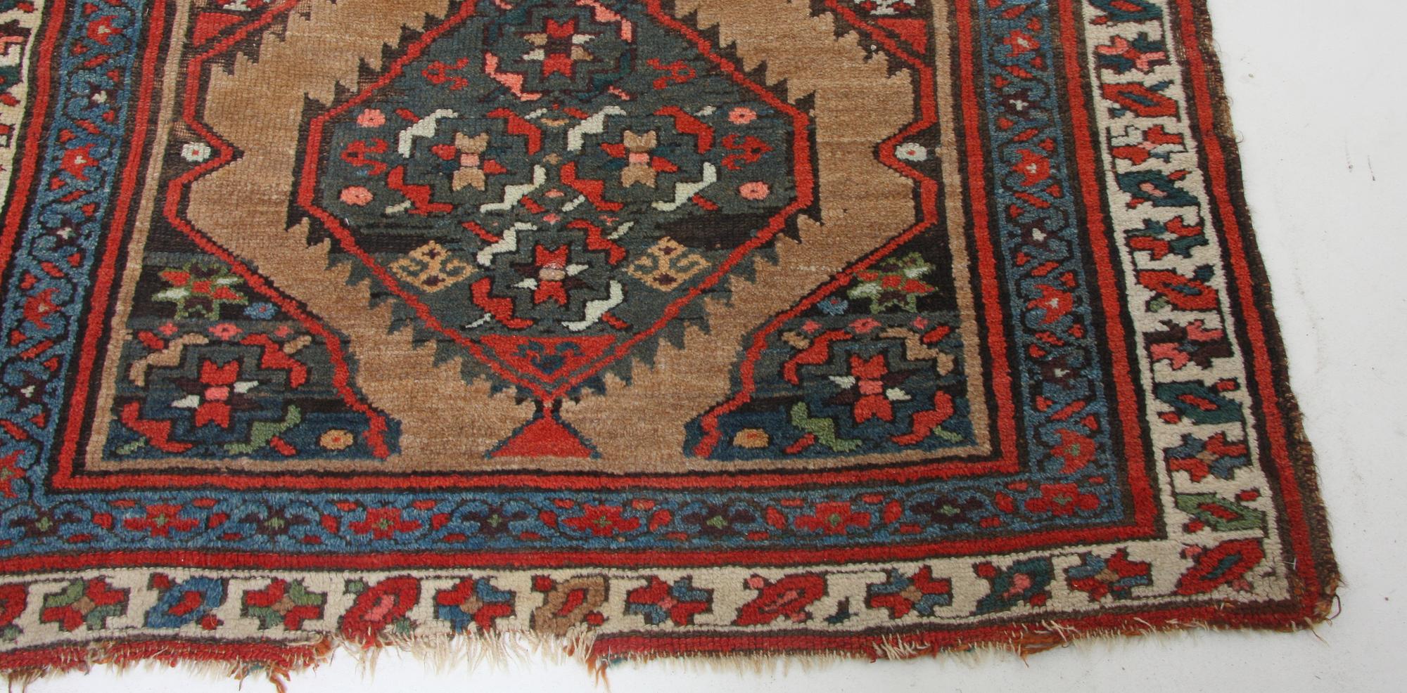 MATTA, semiantik Sarouk. 217 x 115.