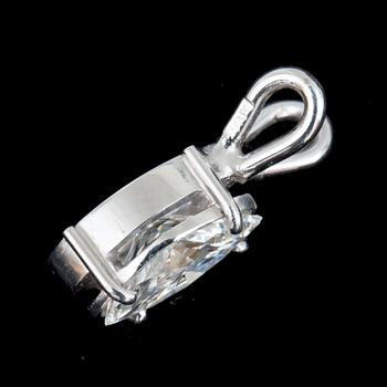 HÄNGE, 18k vitguld med diamant 0,70 ct. Vikt ca 0,8g.