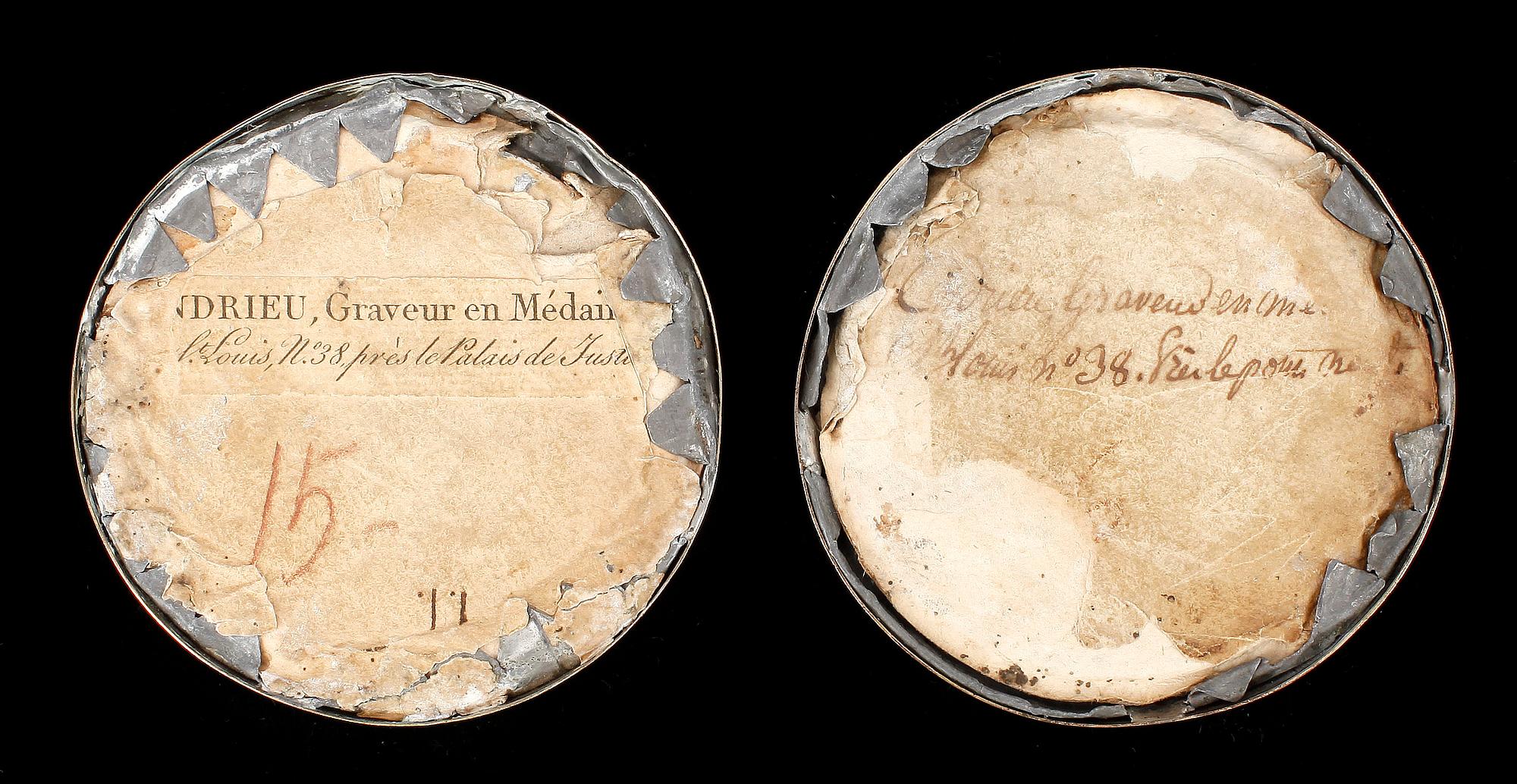 MINNESMEDALJER, 2 st, empire, 1800-talets första hälft.