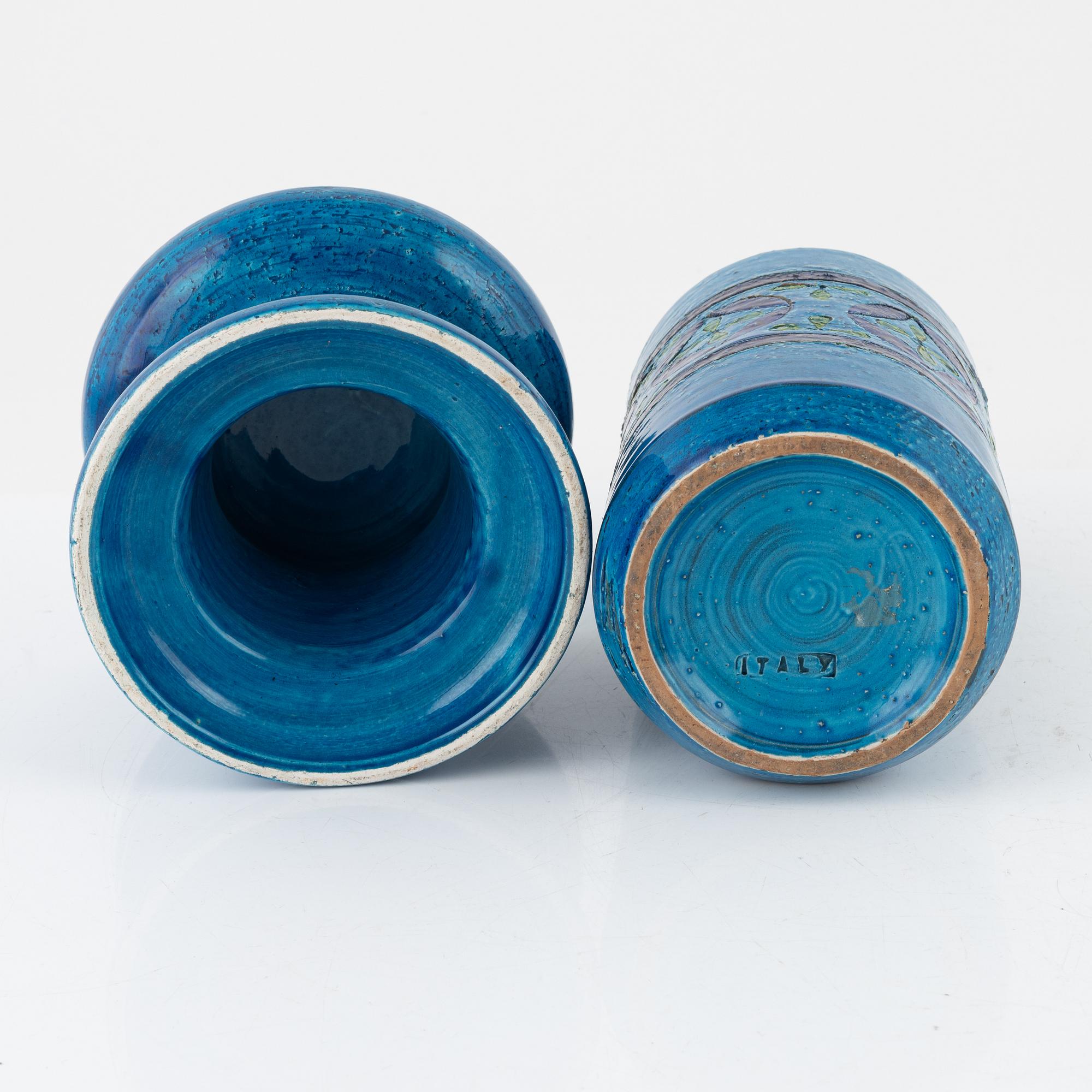 Aldo Londi, a stoneware ashtray, vase and stand, Bitossi, Italy.