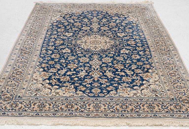 Carpet, Nain, approx. 255 x 155 cm.