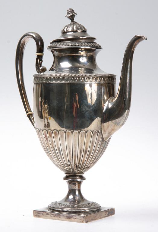 KAFFESERVIS, 3 delar, silver, empirestil, Stockholm, 1899 och 1900. Tot vikt 970 gr.