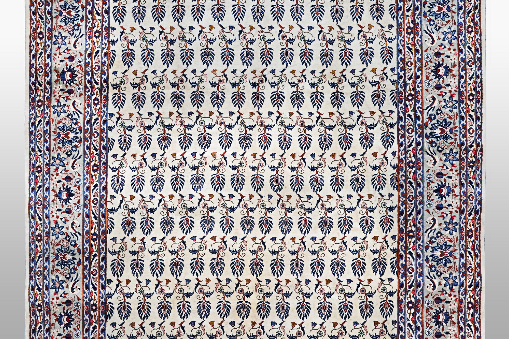 A carpet, Kashan, ca 417 x 300 cm.