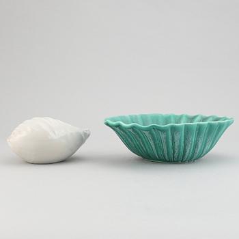 Ewald Dahlskog, two ceramic bowls, model D208 and S313, Bo Fajans, Gävle, Sweden 1941-53.