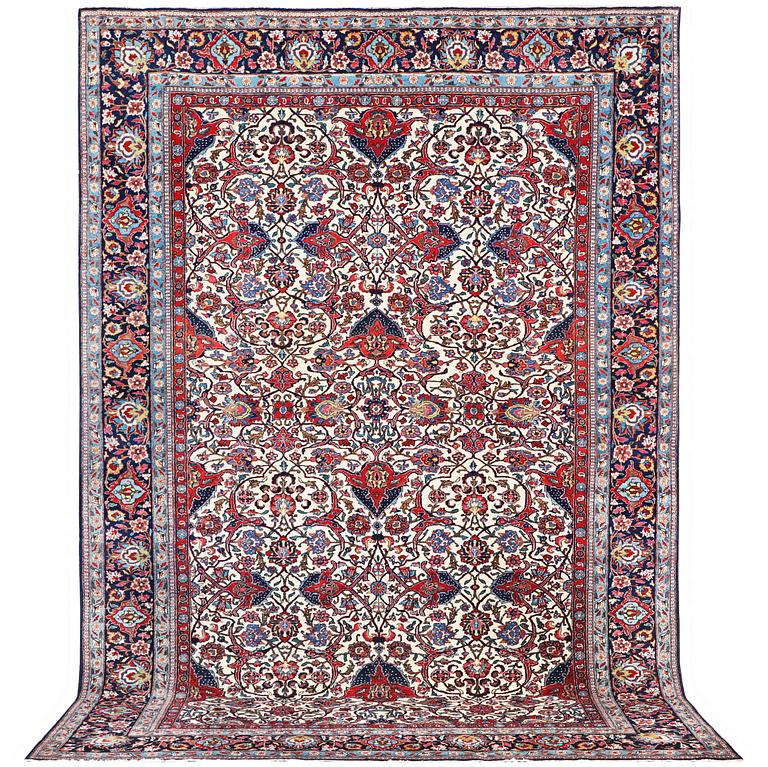 A Kashan Dabir carpet, c. 319 x 212 cm.