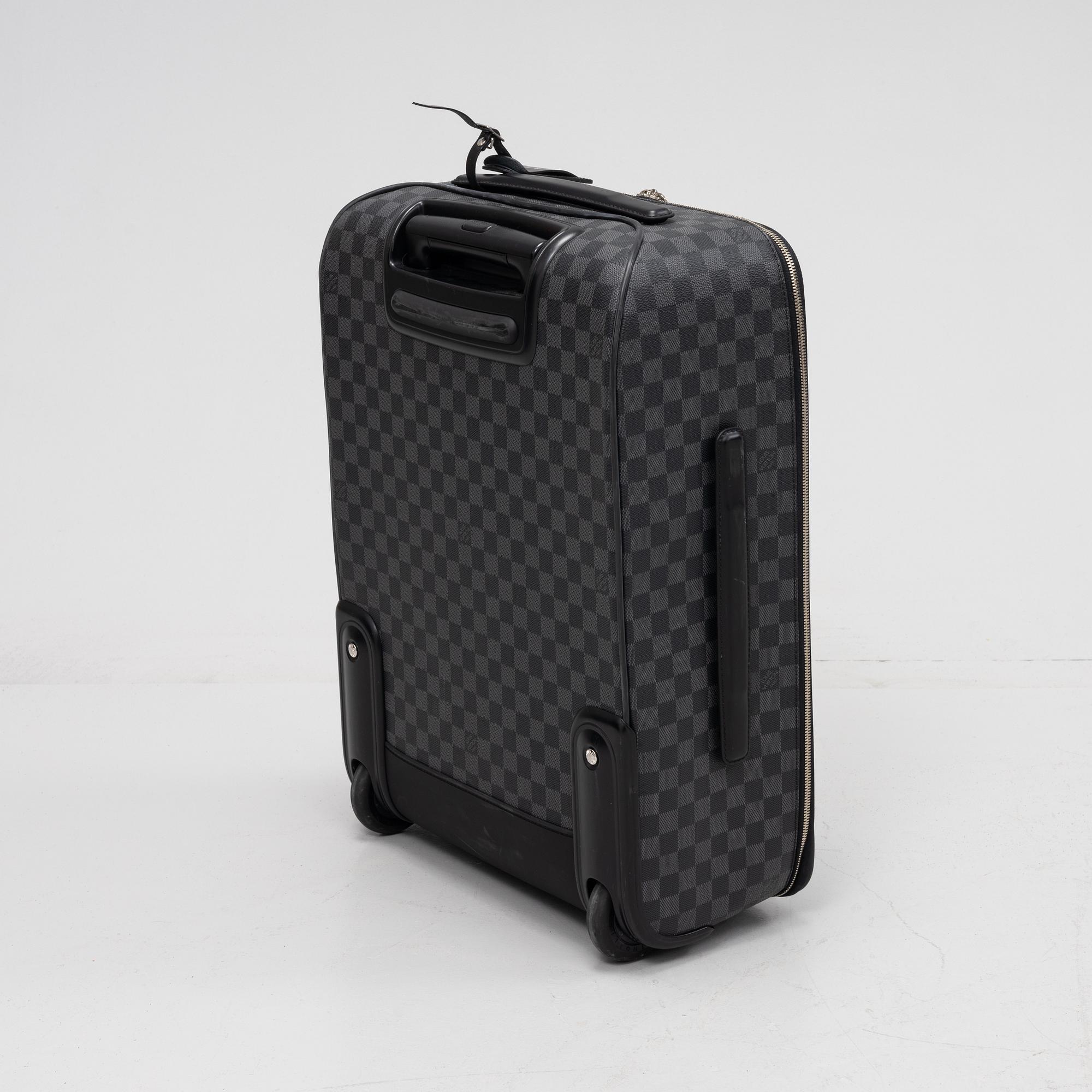 Louis Vuitton, resväska, "Pégase 55", 2013.