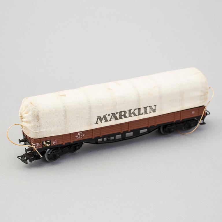 MÄRKLIN, lok samt 6 stycken vagnar, skala H0 Tyskland 1900-talets andra hälft.