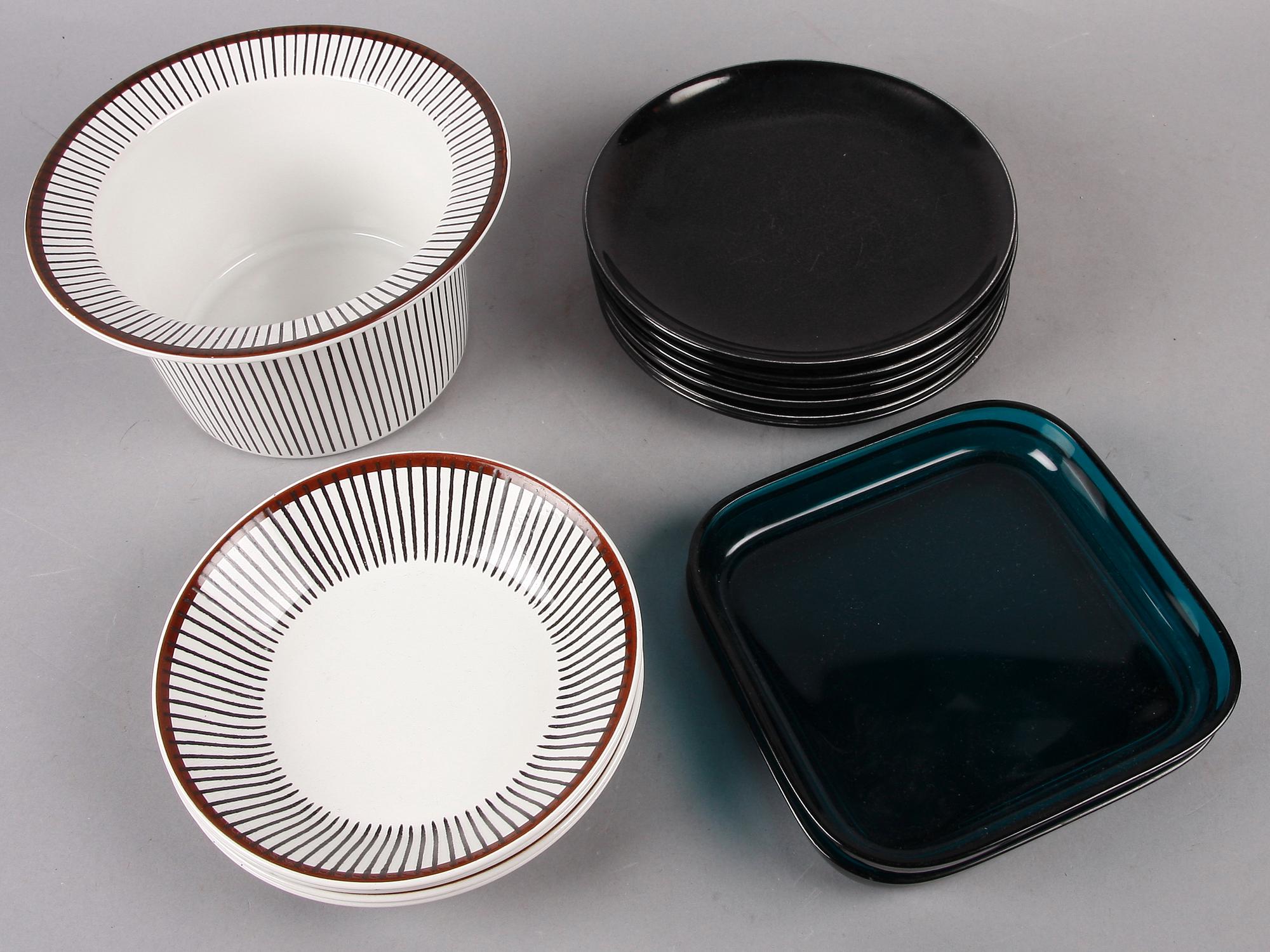 SERVISDELAR, 13 st, bl a "Spisa ribb", Stig Lindberg, Gustavsberg.