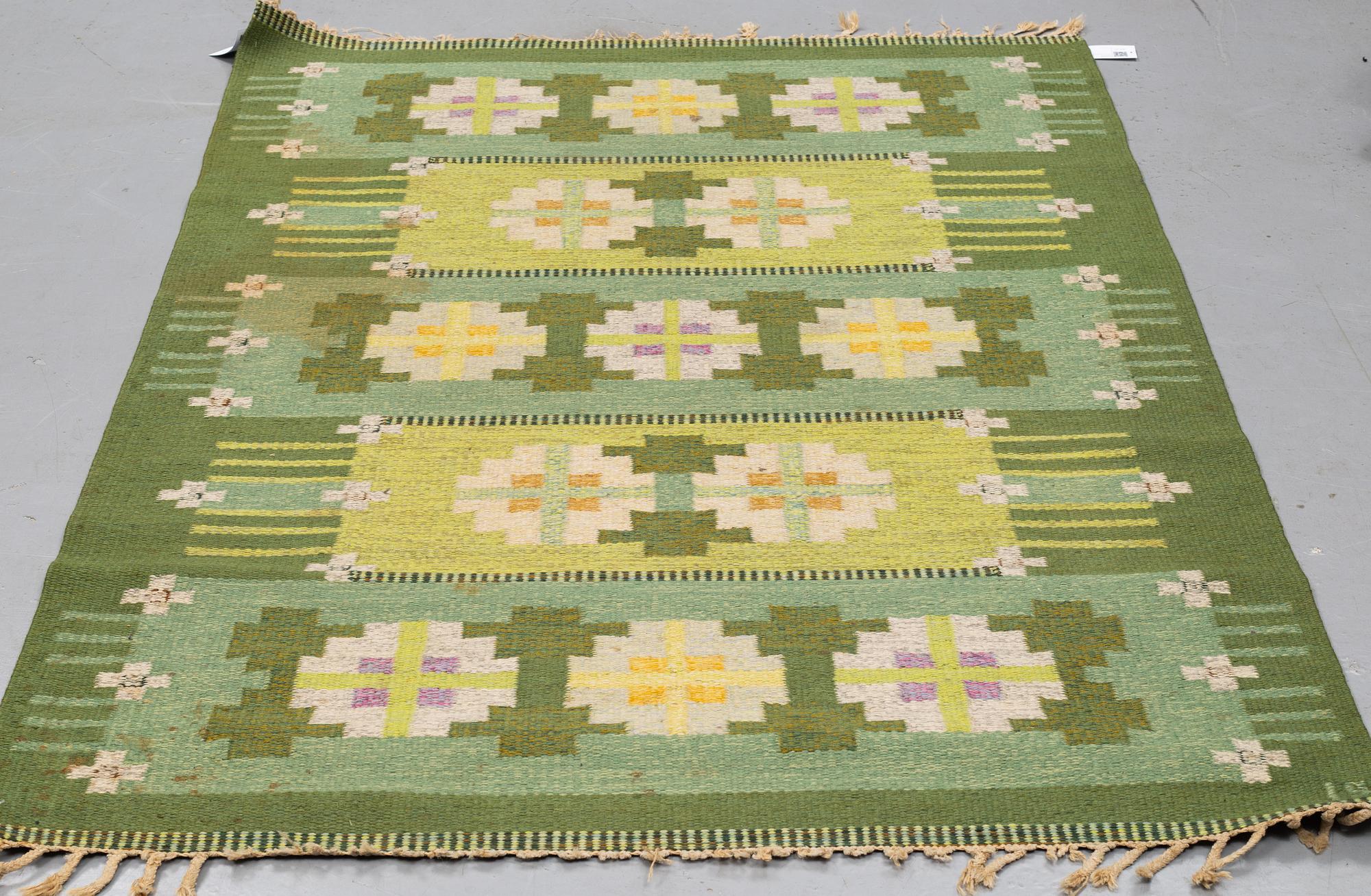 INGEGERD SILOW, A carpet, flat weave, ca 204 x 135,5-137 cm, signed IS.