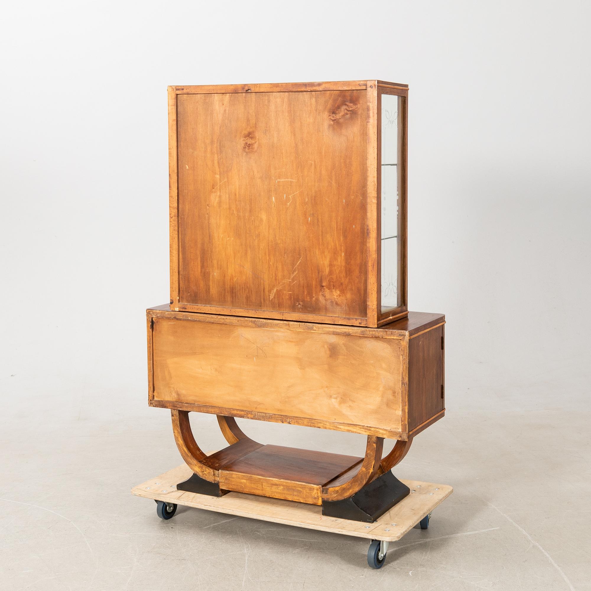 Display cabinet, Art Deco, first half of the 20th century.