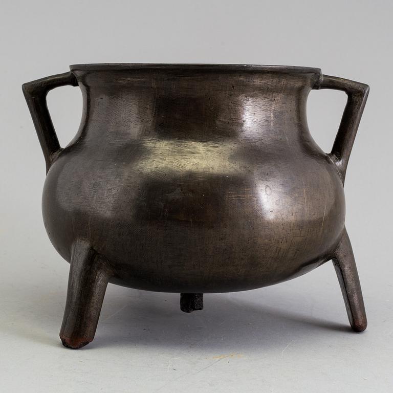 A medieval bronze pot.