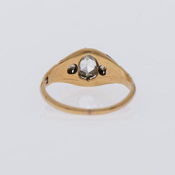 RING, 14K (56) guld, rosenslipade diamanter, emalj.