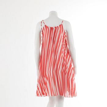 ARMANI jeans, a red and white pleated dress. Italian size 40.