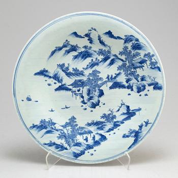 A large blue and white dish, Qing dynasty, late 19th century.