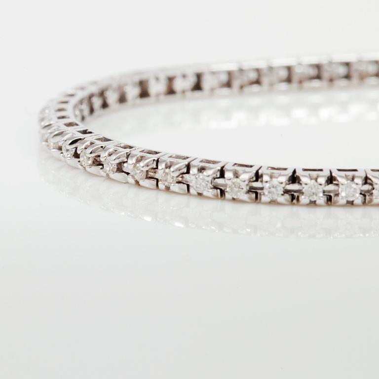 ARMBAND, briljantslipade diamanter totalt ca 0,45 ct.