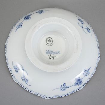 KAFFESERVIS, 37 delar, porslin, "Musselmalet", Royal Copenhagen, Danmark.
