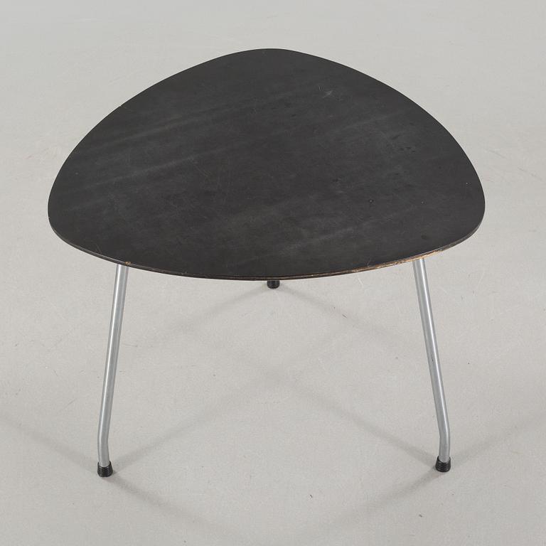 A set of office furniture by Lindqvist Verkstad AB.