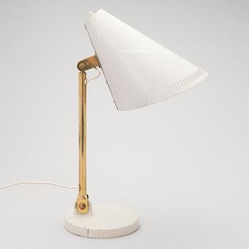 PAAVO TYNELL, BORDSLAMPA, modell 9222, tillverkad av Taito Oy.