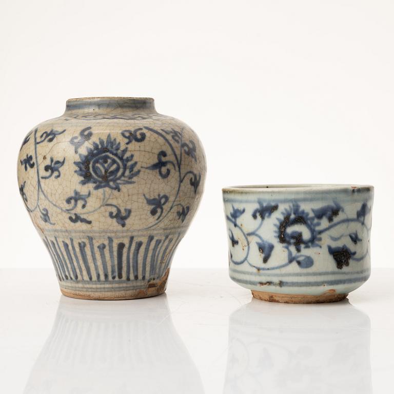 A group of eleven Chinese jars and vases, late Ming dynasty / 17th century.