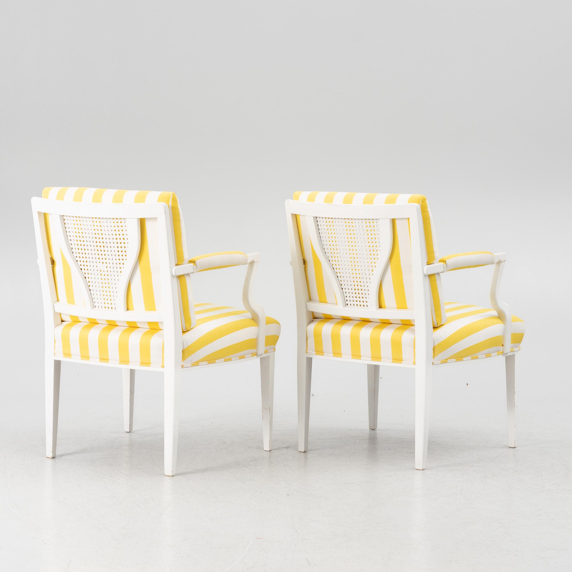 Josef Frank, a pair of model 969 arm chairs. Firma Svenskt Tenn.
