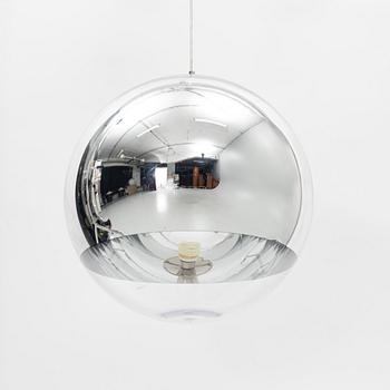 Tom Dixon, a 'Mirror Ball' pendant lamp.