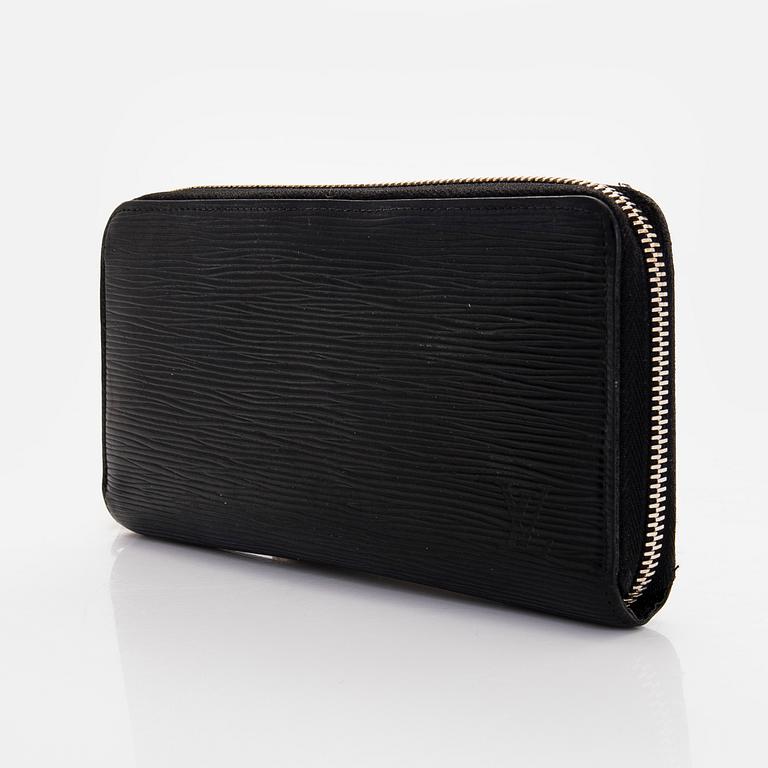 Louis Vuitton, a "Zippy" wallet.