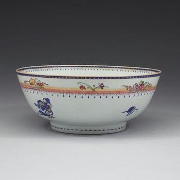 BÅLSKÅL, kompaniporslin. Qingdynasitn, Jiaqing (1796-1820).
