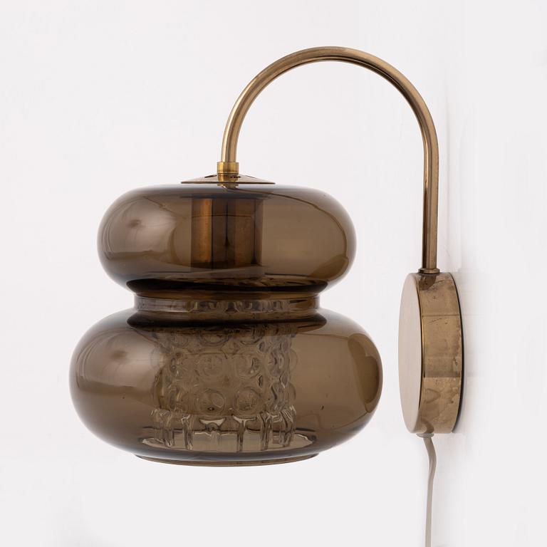 Carl Fagerlund, a 'Bubblan' glass and brass wall light, Orrefors.