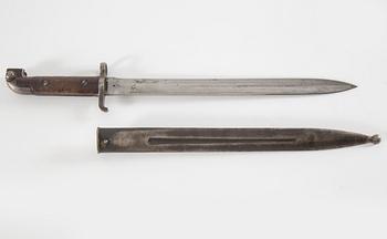 A Swedish cavalry sword model 1893 and a Swedish bayonet from around year 1900.