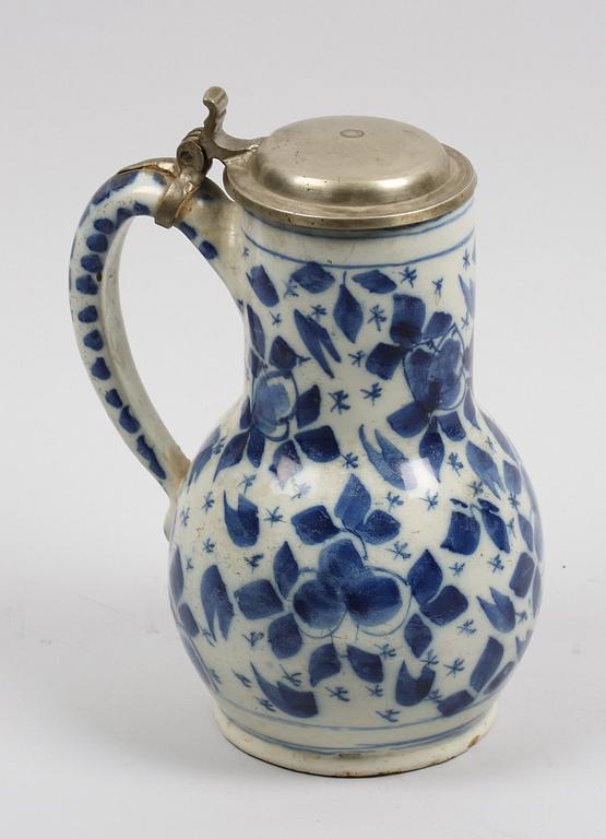KANNA, fajans samt tenn, 1700/1800-tal.