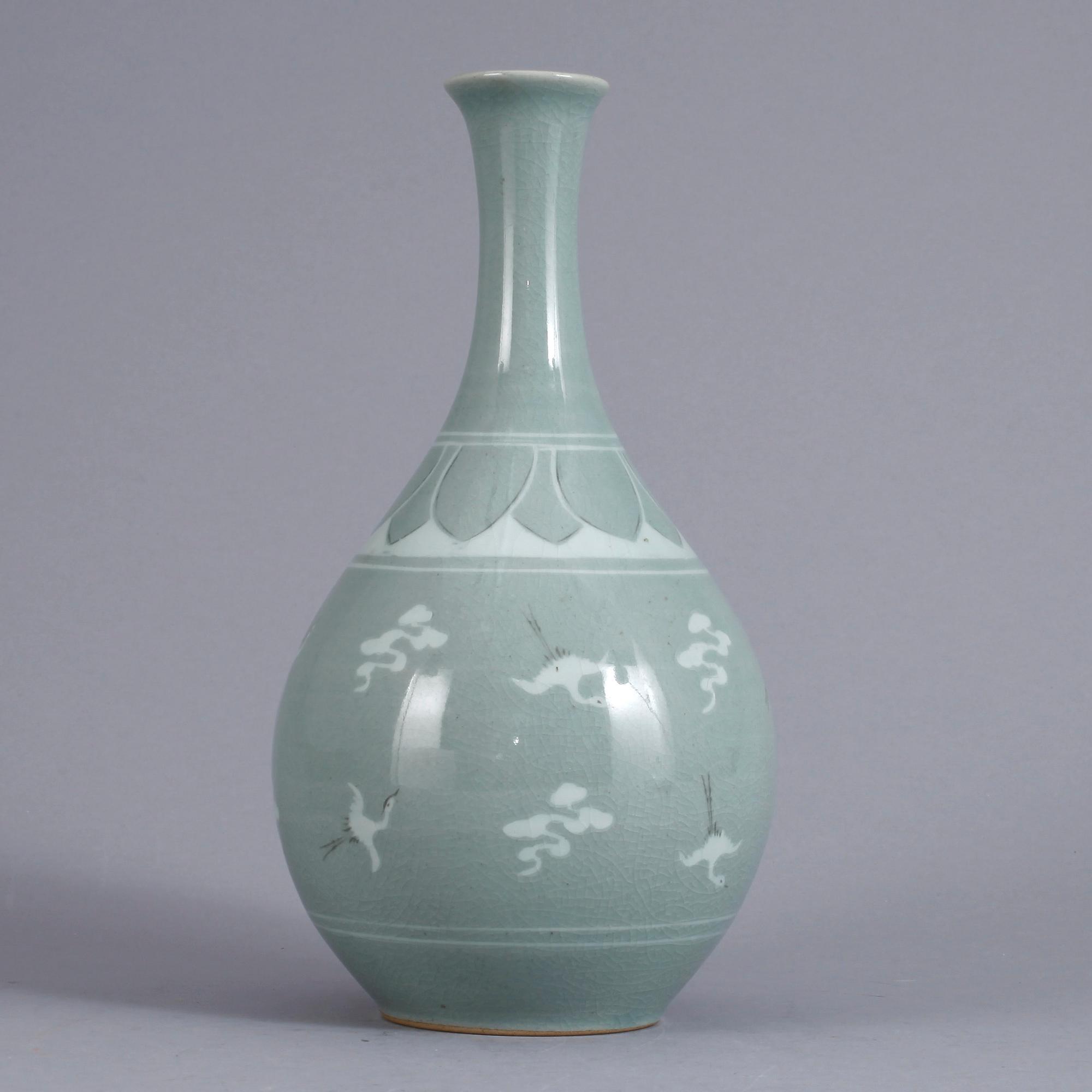 VAS, porslin, Korea 1900-tal.
