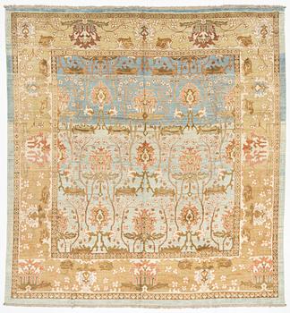 Rug, Persian, Sultanabad / Arts and Crafts pattern, 433 x 405 cm.