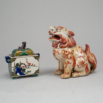 A set of two Japanese censers and two Japanese bowls, 20th Century.