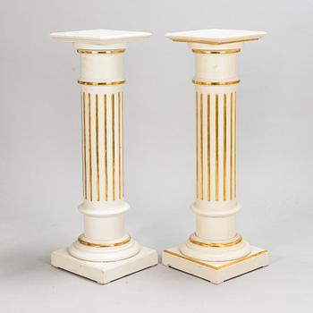 A pair of early 20th century colomn.