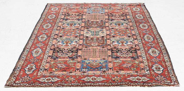 A semi-antique Bakthiari rug. c 210 x 134 cm.