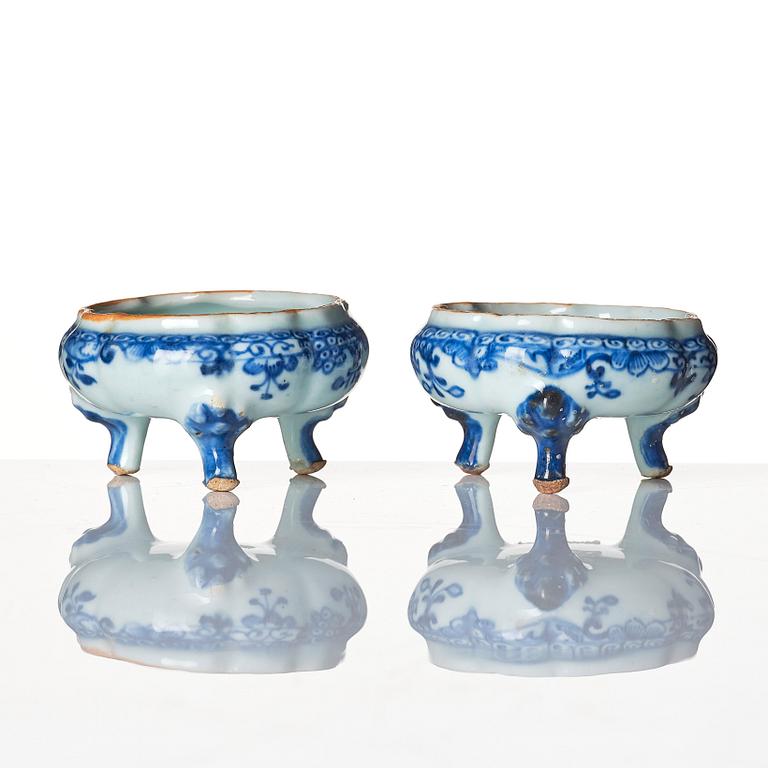 A pair of blue and white salts, Qing dynasty, 18th Century.