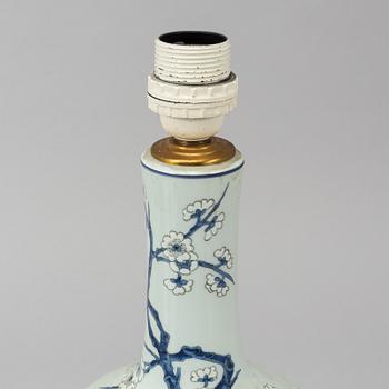 A Chinese famille rose vase turned into a table lamp and basin, 20th century.