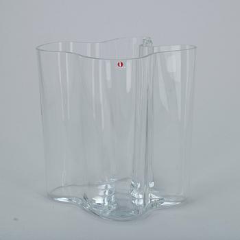 VAS, klart glas, signerad Alvar Aalto 3031. 1900-talets senare hälft.