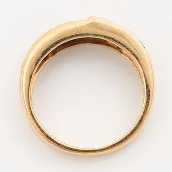 Ring, 18K gold with sapphires and diamonds.