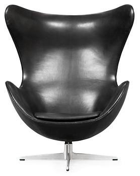 939. An Arne Jacobsen black leather "Egg Chair", Fritz Hansen, Denmark 1960's.