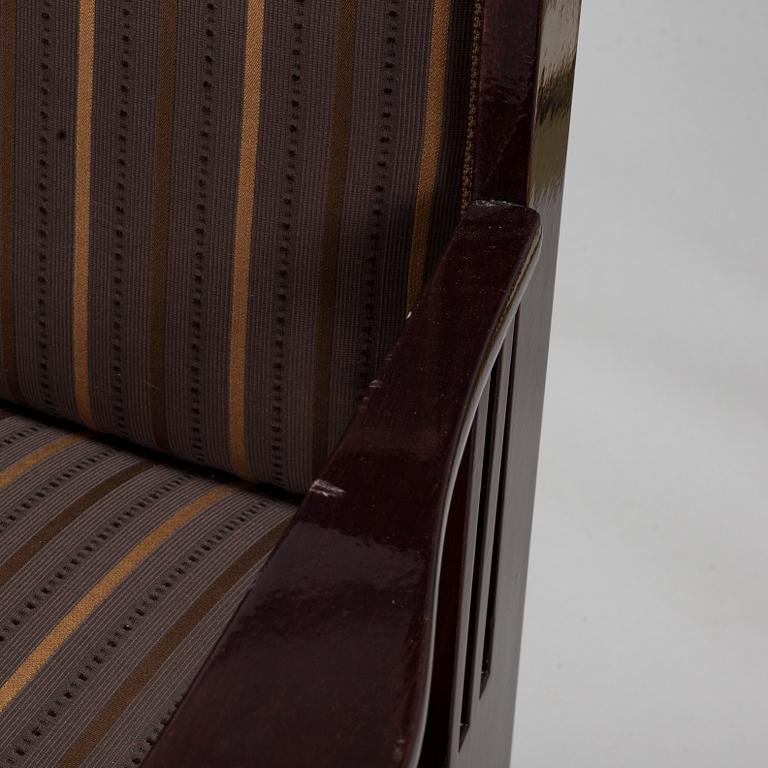 Bernhard Häkli, a pair of Finnish Jugend armchairs for Vihdin Puuseppäin Huonekaluliike 1911.