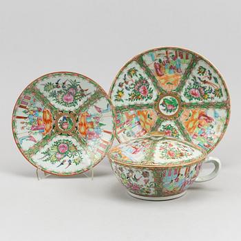 A group of three Canton porcelain objects, Qing dynasty, late 19th century.