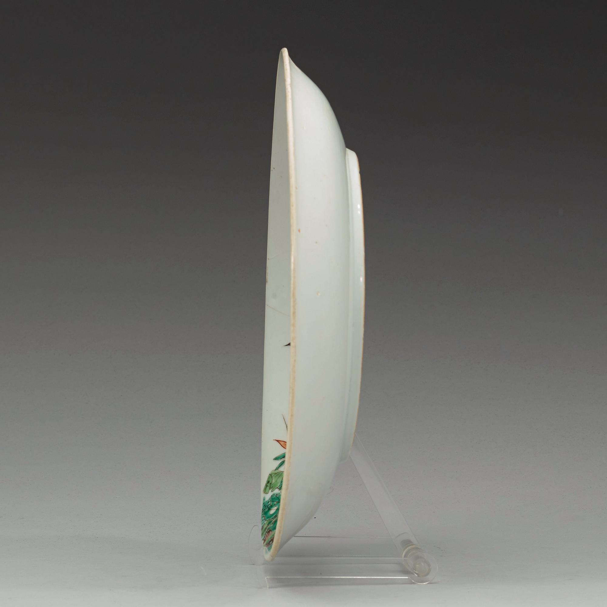 A famille verte dish, Qing dynasty, Kangxi (1662-1722).