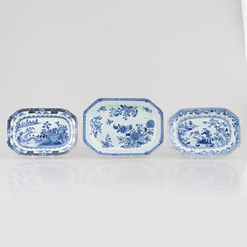 Three porcelain serving dishes, China, Qing dynasty, Qianlong 1736-95.