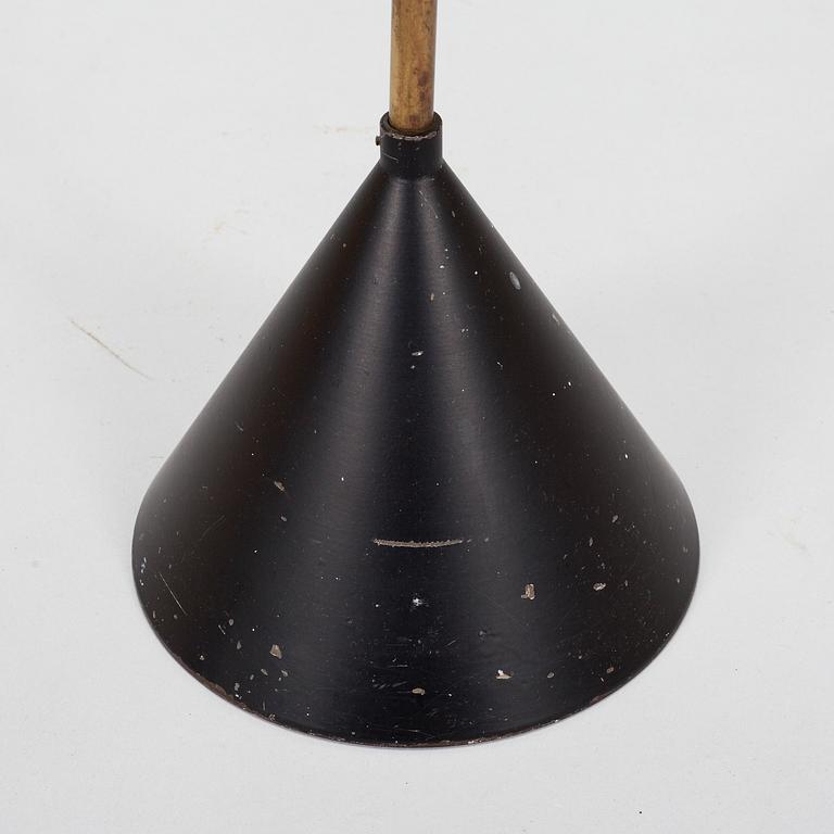 Tapio Wirkkala, A mid-20th-century 'K 10-11' floor light for Idman.