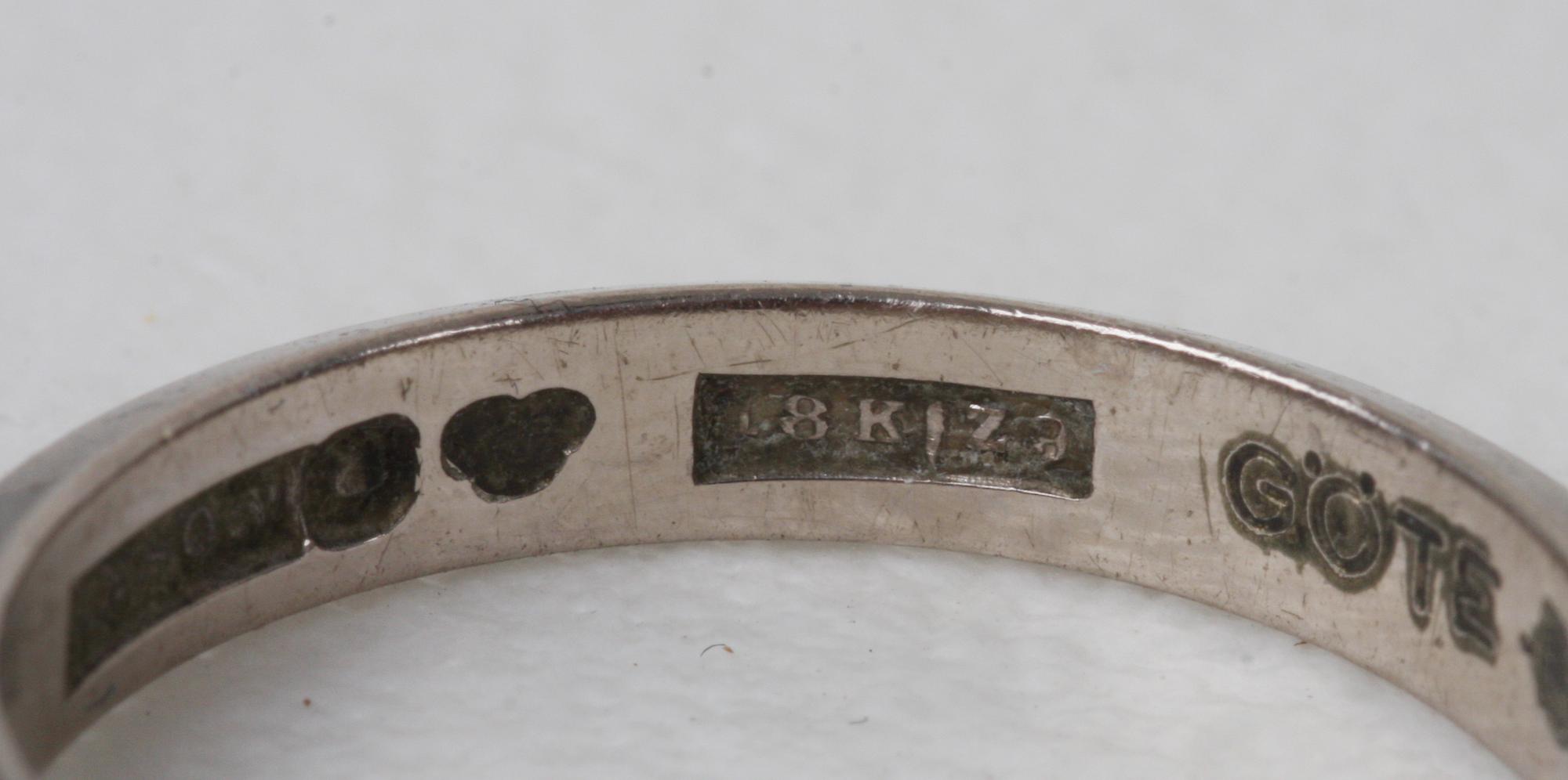 RINGAR, 2 st, 18K vitguld.