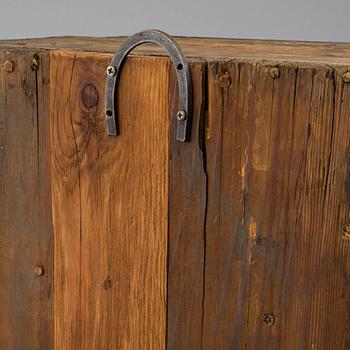 HÄNGSKÅP, allmoge, Hälsingland, daterat anno 1807, sk Tunamåleri.