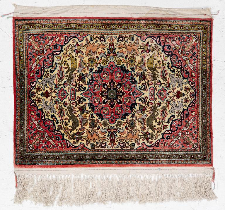 Matta, Ghom, silke, ca 60 x 80 cm..